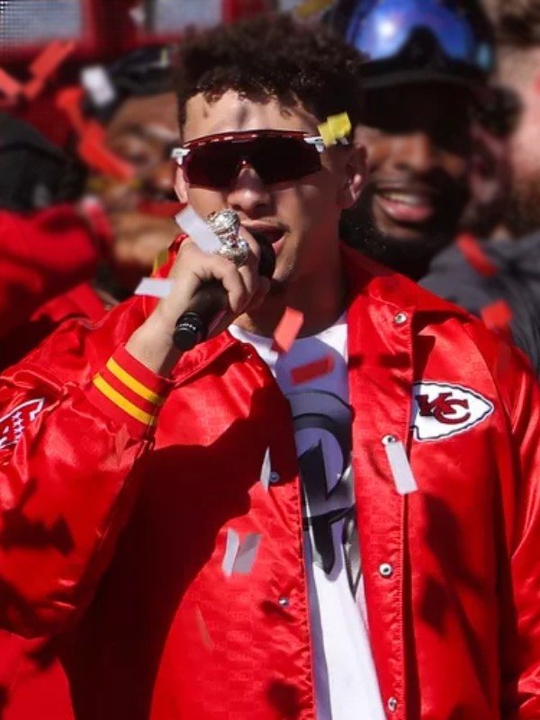 Fashion inspiration: Patrick Mahomes' Victory Parade jacket look in American style