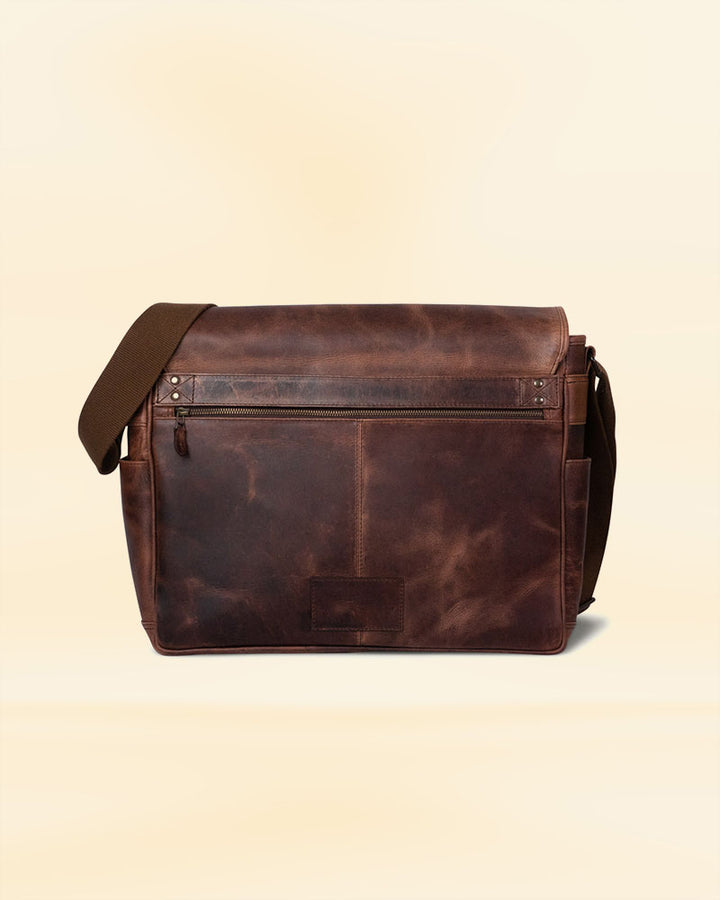 The premium leather finish of our large satchel messenger bag, designed for the American market