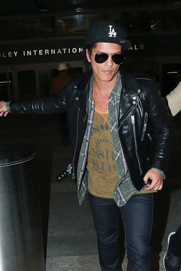 Bruno Mars' trendy and fashionable leather jacket for a stylish look in USA market