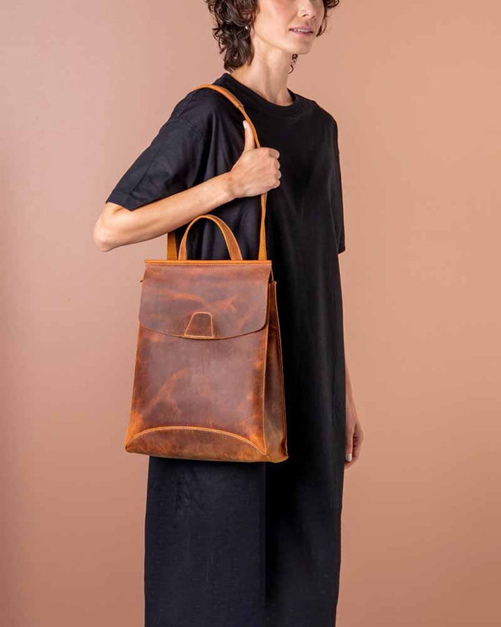 Pricy Leather Slim Backpack: A statement of elegance and class in US style