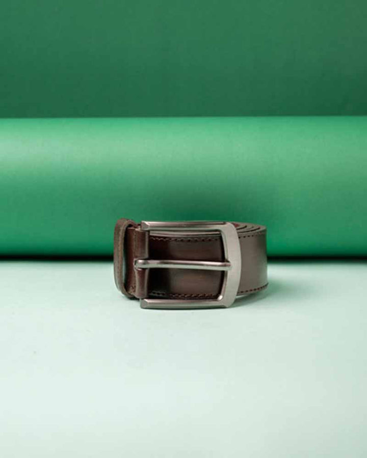 High-Quality Brown Leather Belt for Business or Casual Occasions in UK style