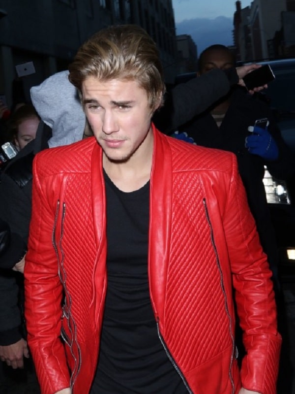 Sophisticated sheep leather jacket worn by Justin Bieber in a bold red color in American style