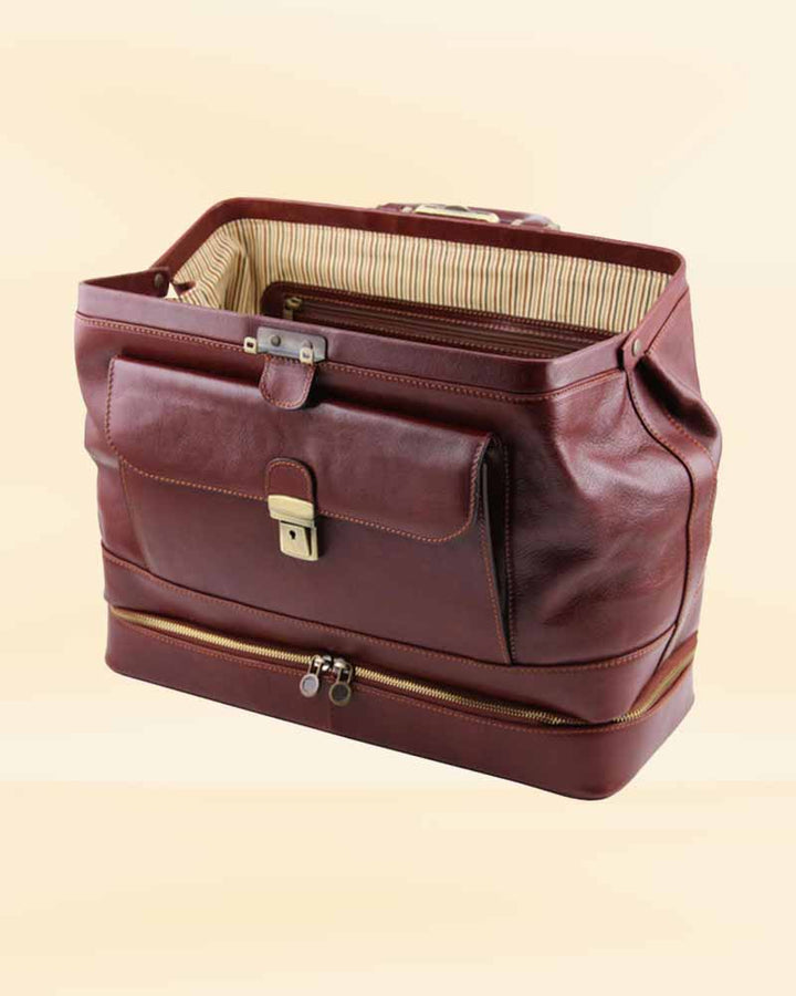 Vintage-inspired Giotto leather doctor bag for a retro look in USA market