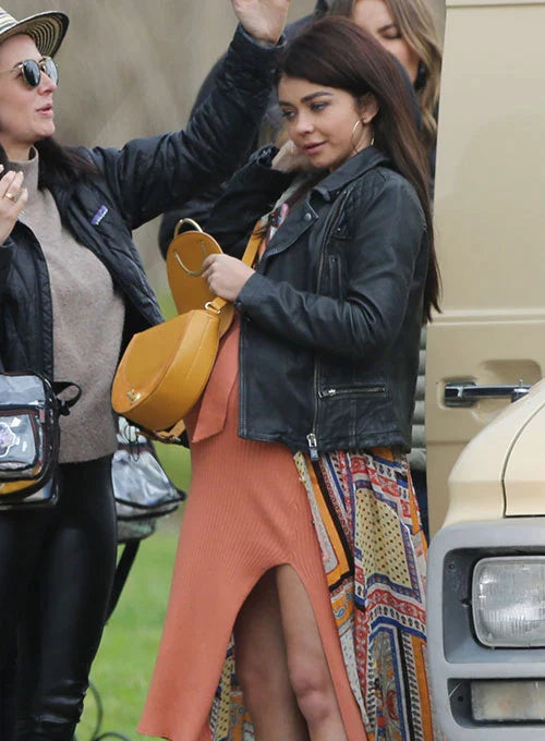 Chic leather jacket inspired by Sarah Hyland's Modern Family look in France style