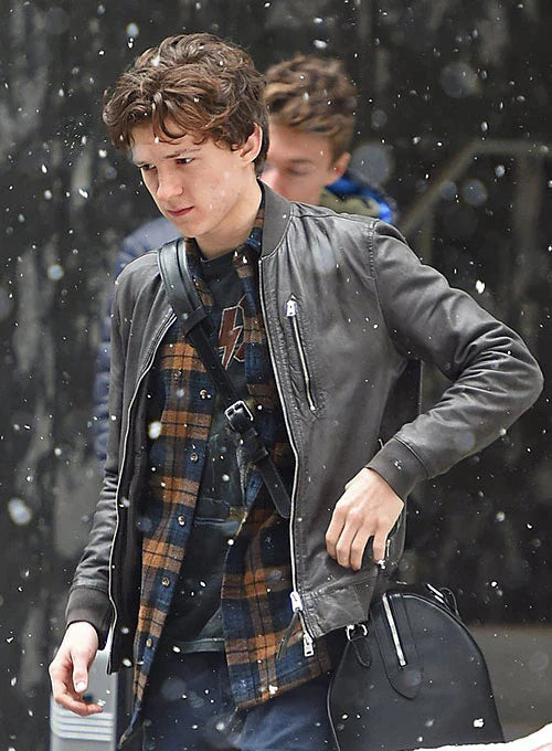 Tom Holland's black sheep leather jacket: the perfect addition to any outfit in American style